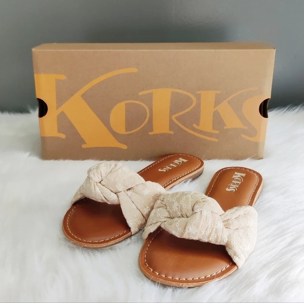 *NIB* Korks Soleil Cream Embroidered Knot Sandal